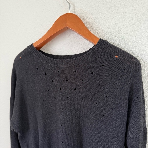 GAP Dark Gray Crew Neck Light Sweater Women’s Size Small - Picture 2 of 6